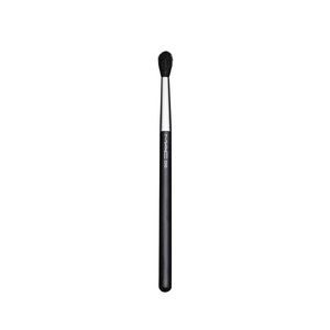 MAC 224 Tapered Blending Brush